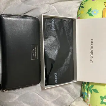 EMPORIO ARMANI 블랙 가죽 장지갑