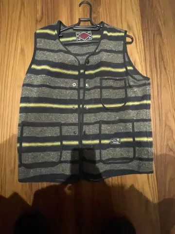 컷 레이트 cut late 울 베스트