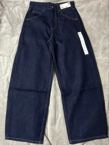 UNIQLO 배기 커브 청바지 숏 기장+네이비 24