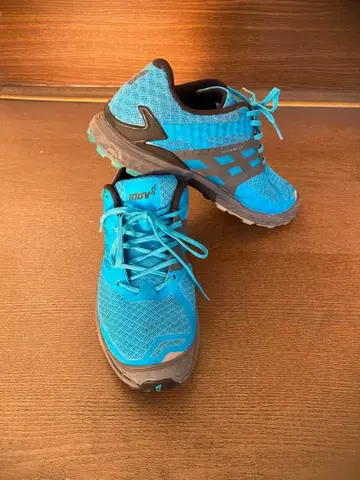 inov-8 트레일 러닝화 파랑