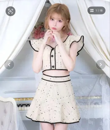 프릴 달린 체크 무늬 셋업