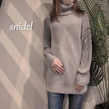 snidel 터틀넥 퍼프 슬리브 튤 니트