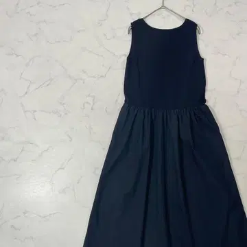 새상품급 martinique 절개 슬리브리스 플레어 롱 원피스