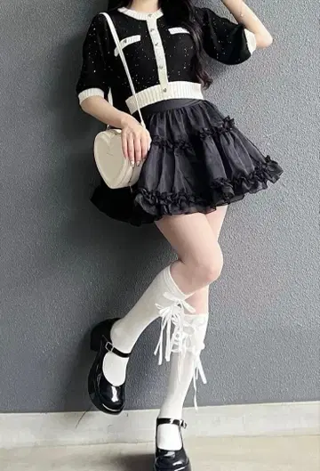 Lovilyn 하트 버튼 크롭 썸머 니트탑