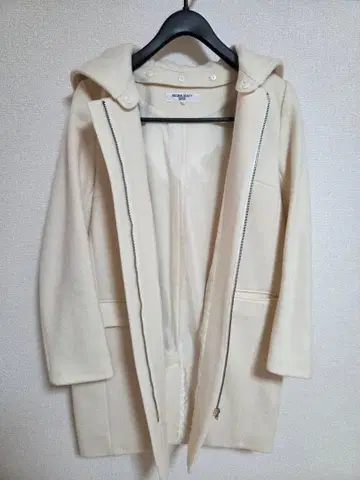 NATURAL BEAUTY BASIC 후드 부착 롱 코트 아이보리