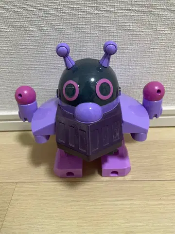 세균맨 치키치키 변형 로봇