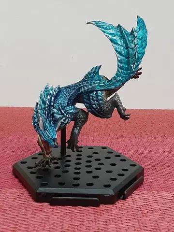 몬스터 헌터 루나가론 피규어