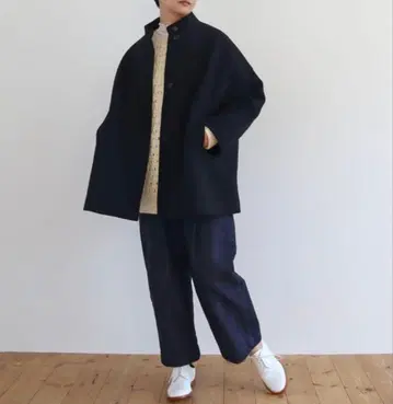 미사용 새상품 yuni 울 숏코트 블랙