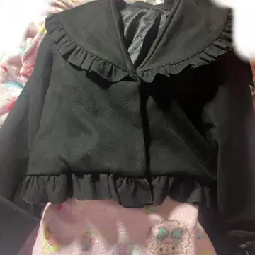 유메텐보 깃털 자수 빅 옷깃 프릴 숏 기장 코트 블랙