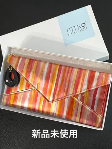 인트로덕션 얇은 장지갑 첼시