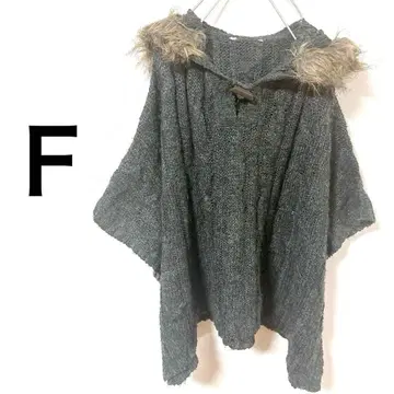 후드 부착 그레이 판초