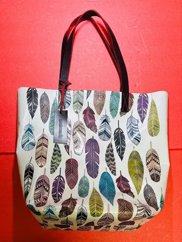 깃털 패턴 토트백 매쉬매니아
