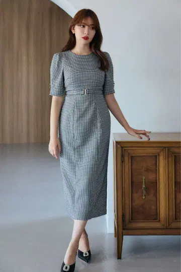 체크 무늬 벨트 반팔 원피스