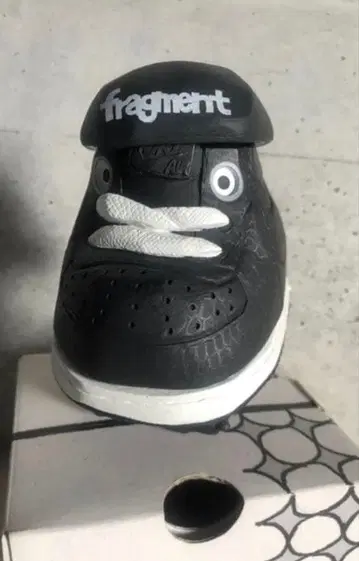 NIKE 마이클 라우라 Mr.Shoe HTM fragment