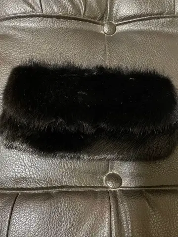 블랙 퍼 핸드백