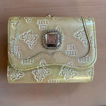 ANNA SUI 나비 엠보싱 3단 폴더형 지갑