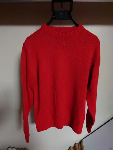빨간색 크루넥 니트 스웨터 NANO UNIVERSE
