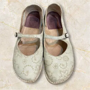 캠퍼 플랫슈즈 가죽 멜리 제인 꽃무늬 24 스트랩