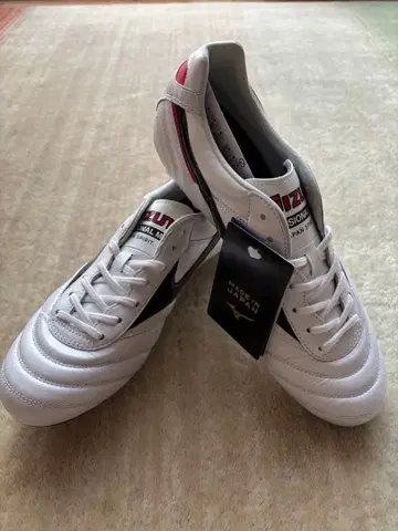 미즈노 모렐리아 II 축구화 (발송은 1월 2일입니다)