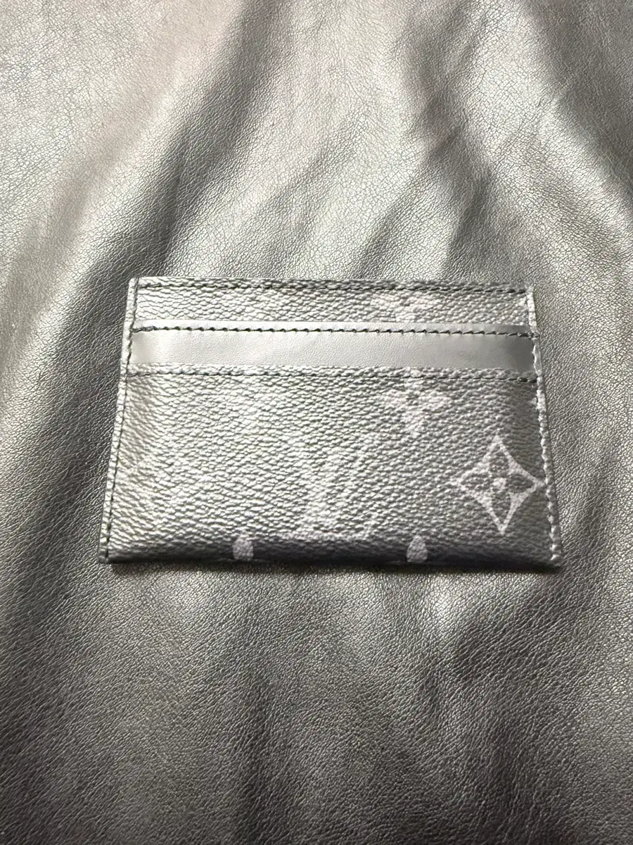 LOUIS VUITTON | 루이비통 Louis Vuitton Zipper Coin Purse Wallet #루이비통카드지갑,#루이비통 지갑,#루이비통,#지퍼코인퍼스 on Bunjang Global Site.