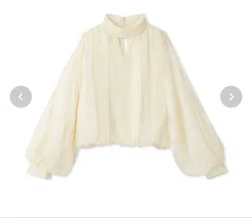 슬릿 슬리브 블라우스