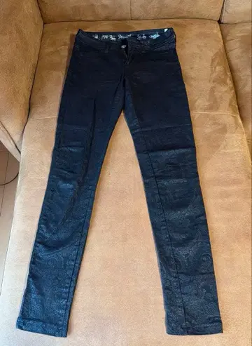 Desigual 페이즐리 무늬 블랙 제깅스 팬츠