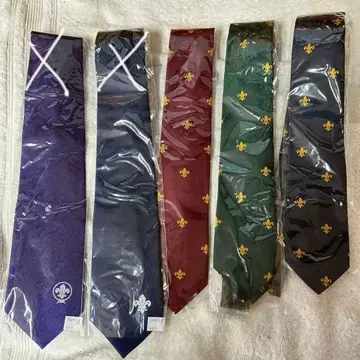 보이스카우트 넥타이 오른쪽 3종류만입니다.