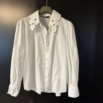 ZARA 비쥬 장식 화이트 긴팔 셔츠 m