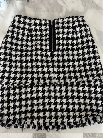 무릎 기장 미니 스커트