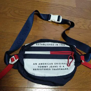 TOMMY JEANS 바디백 1985년 설립
