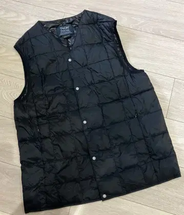 컨디션 최상 타이온 TAION V넥 이너 다운 베스트 블랙 남성용