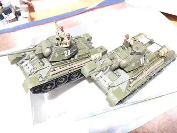 1/35 소련군 T-34/76 중전차 쿠르스크 전선 사용 완성품 1과 2