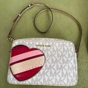MICHAEL KORS 하트형 숄더백