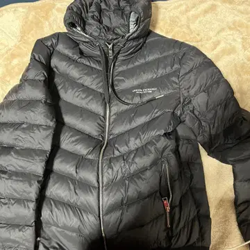 Armani Exchange 블랙 다운 자켓