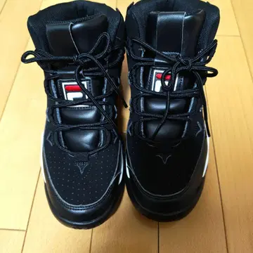 FILA 블랙 하이컷 스니커즈