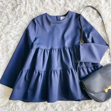 새상품급 현행 OHGA MASHUMALO TOPS 블라우스 티어드 네이비