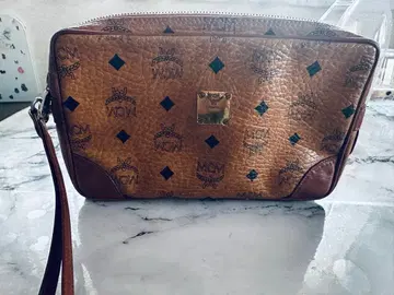 MCM 로고 프린트 클러치백