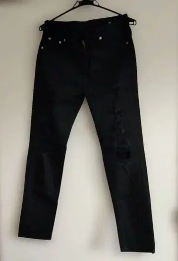 데미지 가공 스키니 데님 블랙