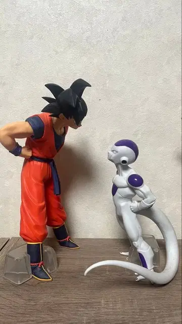 드래곤볼 제일복권 손오공 프리저 피규어