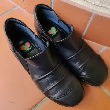 JS 하트 라벨 가죽 슬립온 22cm