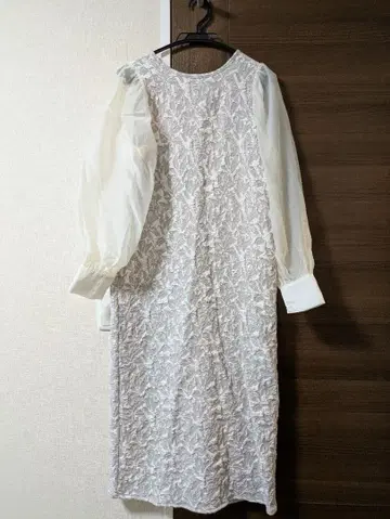 eeny 쉬폰 벌룬 슬리브 자카드 롱 원피스 화이트