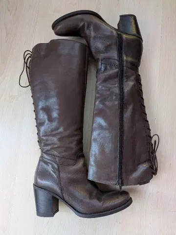 브라운 롱 부츠 Lavorazione Artigianale