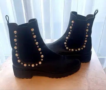 chay byDIANA 펄 장식 블랙 사이드 고어 부츠 24.5cm