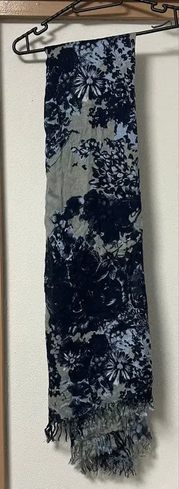 TORNADO MART 꽃무늬 스톨 블루 그레이