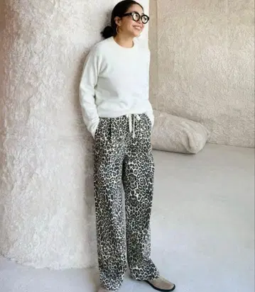 허리 개더 Canvas 스트레이트 팬츠