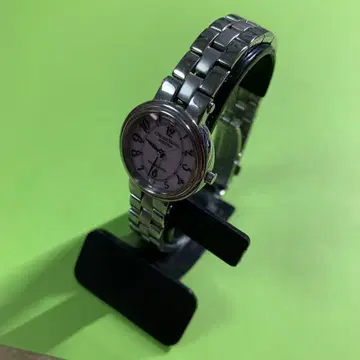 레그노 스크런치 쿼츠 손목시계 배터리 방전