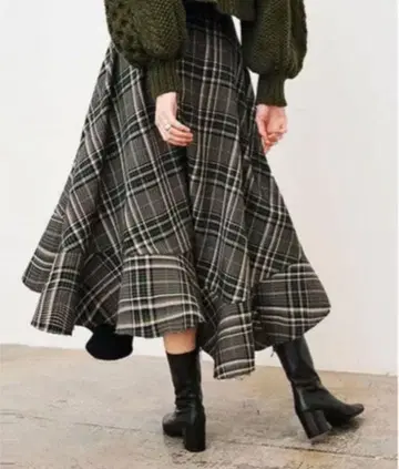 CLANE ASYMMETRY HEM CHECK SKIRT