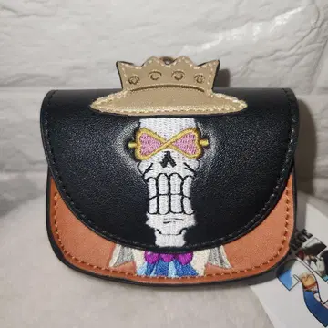 그라니프 콜라보 ONE PIECE 스컬 디자인 파우치 브룩