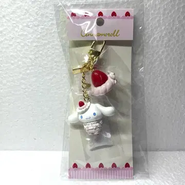 산리오 키링 (딸기 휘핑 케이크) 시나모롤
