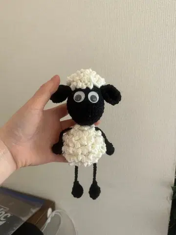 크로셰 뜨개질 양 봉제 인형